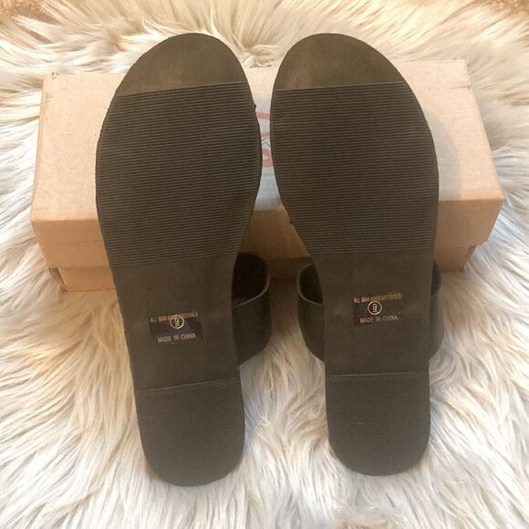 𝅺Bonnibel Dotty Black Double Strap Sandals - Picture 3 of 4